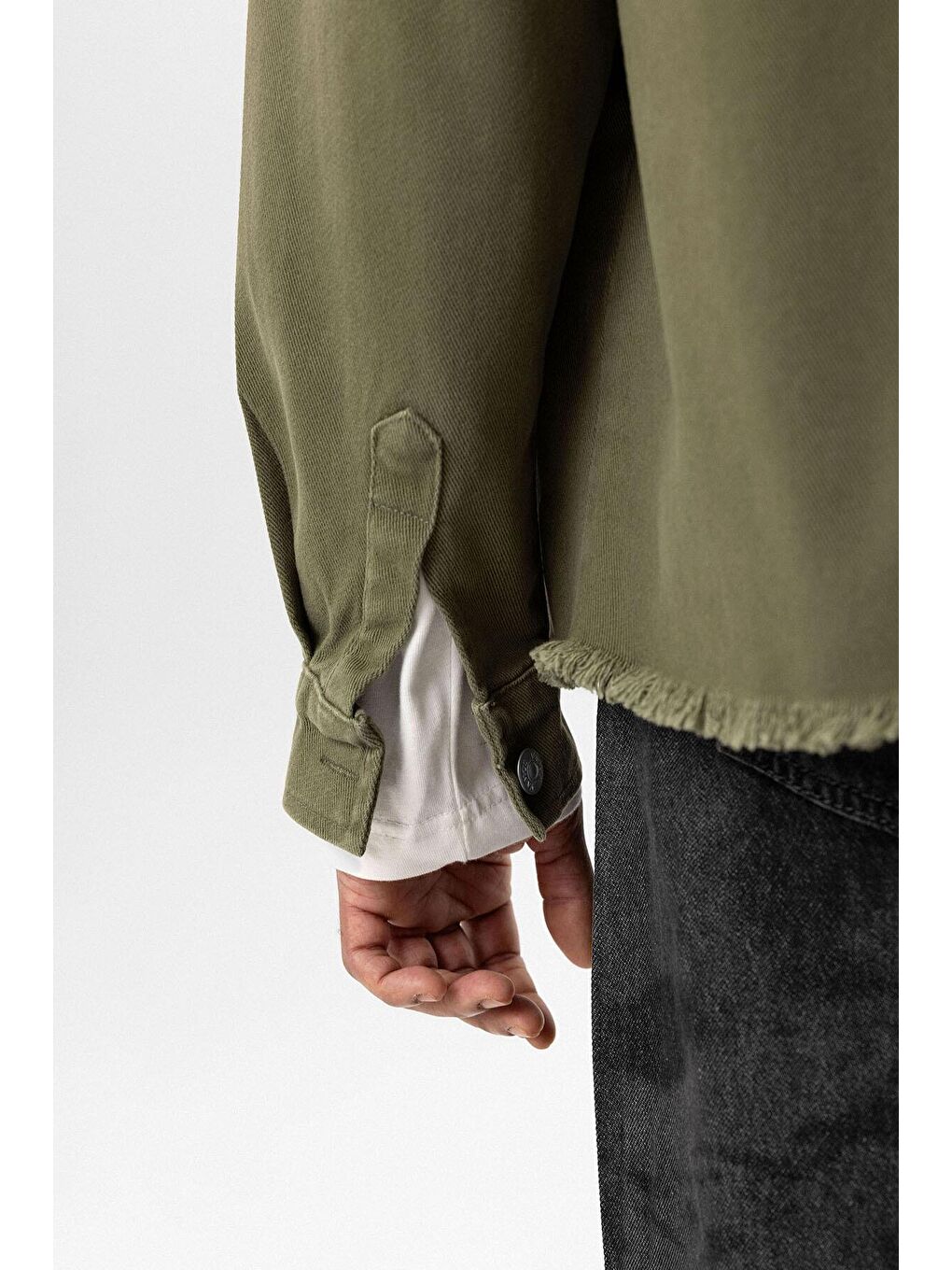 Çift Cep Ve Yırtık Detaylı Oversıze Denım Ceket Haki-4