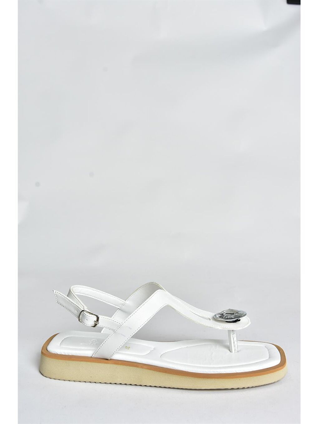 Beyaz Taşlı Parmak Arası Günlük Kadın Sandalet P252055009-4