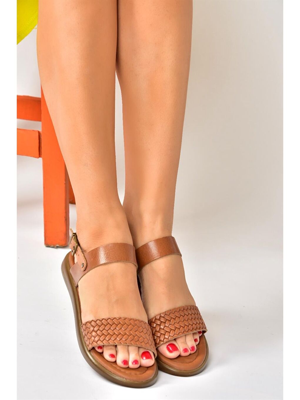 Kahverengi Taba Hakiki Deri Günlük Kadın Sandalet P291013603-1