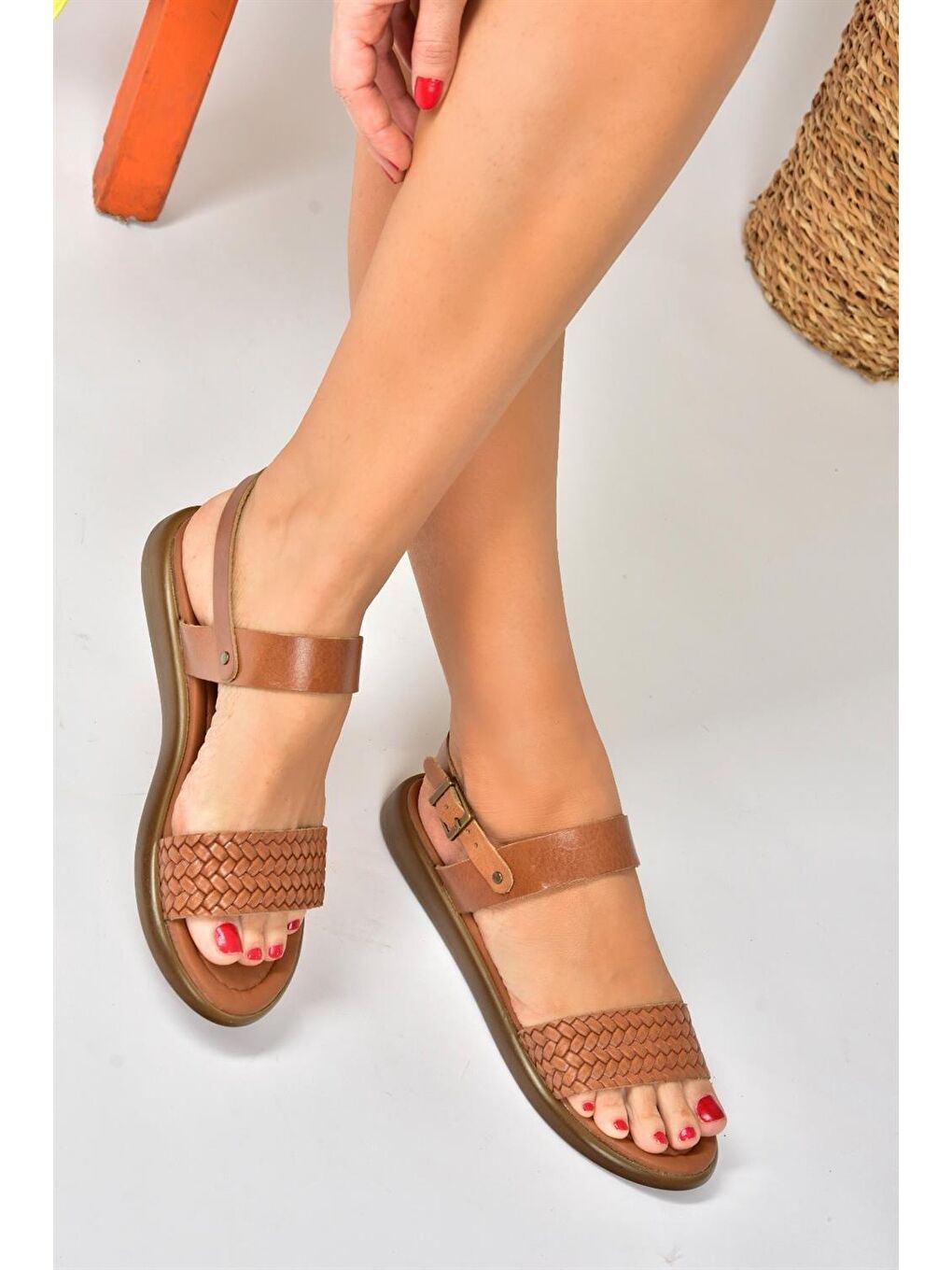 Kahverengi Taba Hakiki Deri Günlük Kadın Sandalet P291013603-2