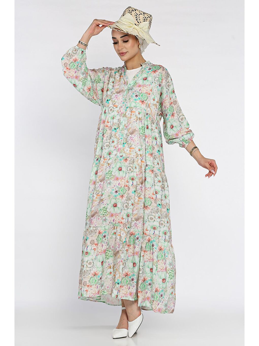 Yeşil Bilek Lastikli Ön Düğme Detaylı Desenli Yazlık Tesettür Elbise-1