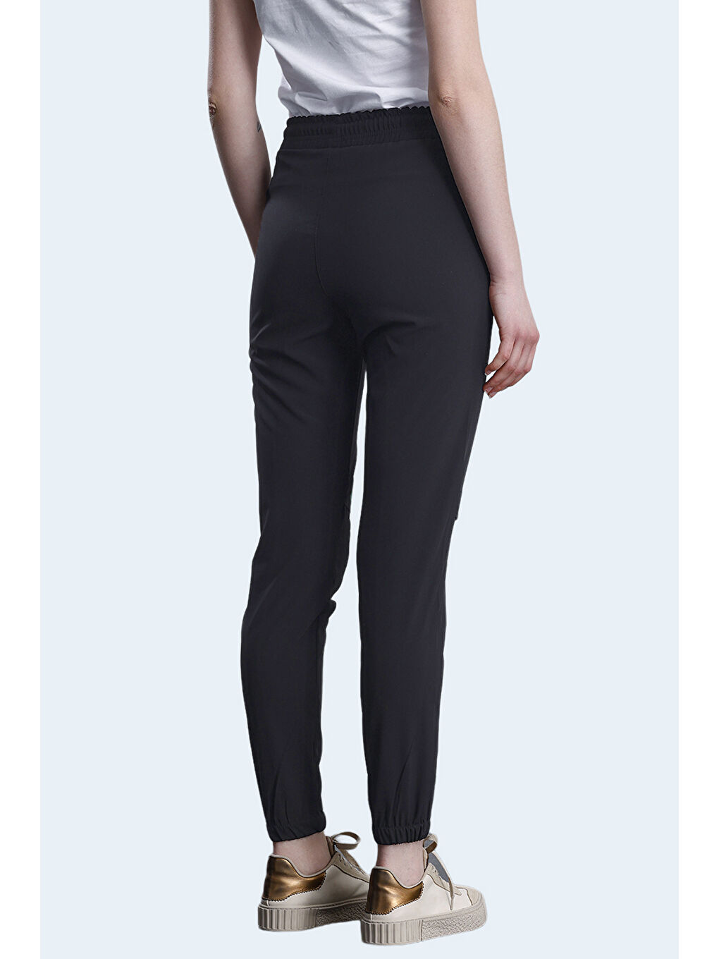 NADIYA Kadın Cepli Dar Paça Siyah Eşofman Altı-4