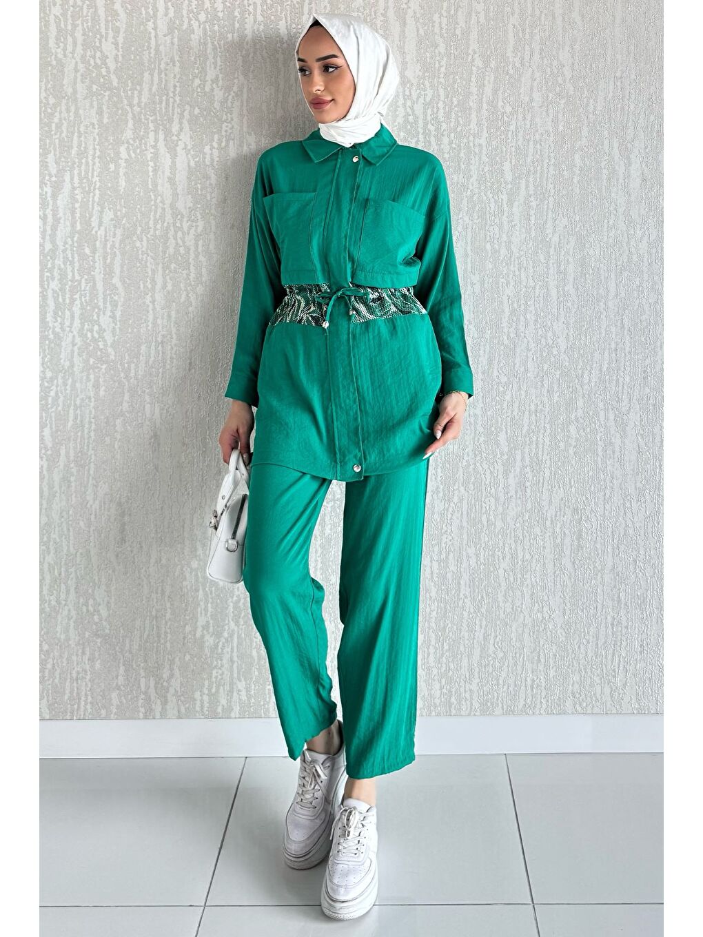 Yeşil Dantel Garnili Fermuarlı Ve Çıtçıtlı Tesettür Tunik Pantolon İkili Takım-1