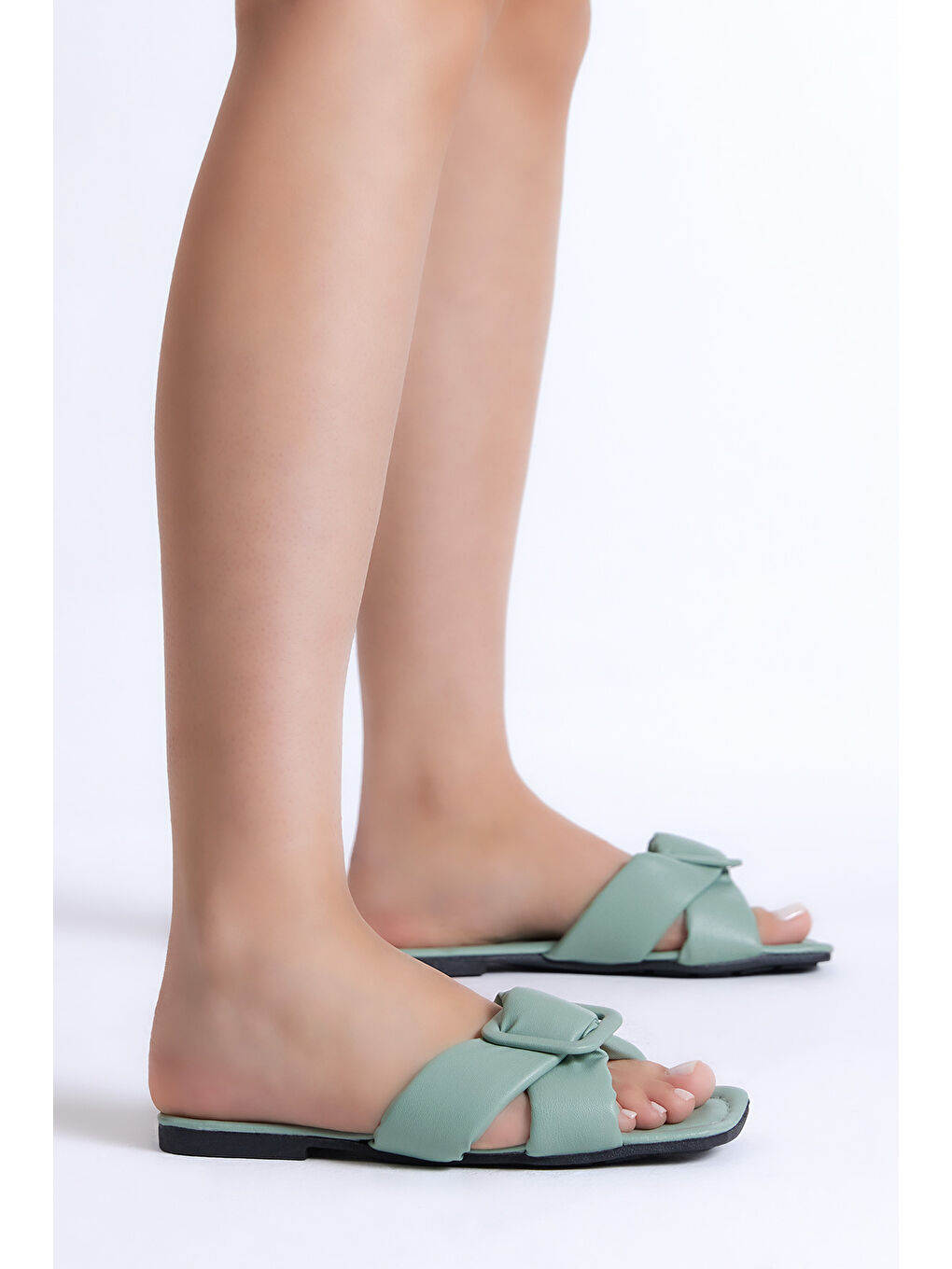 Turkuaz Kadın Su Yeşili Önü Tokalı Çapraz Bantlı Terlik-1