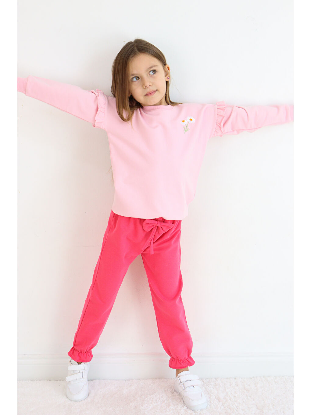 Pembe Bisiklet Yaka Kız Bebek Sweatshirt ve Eşofman Alt 2'li Takım-3