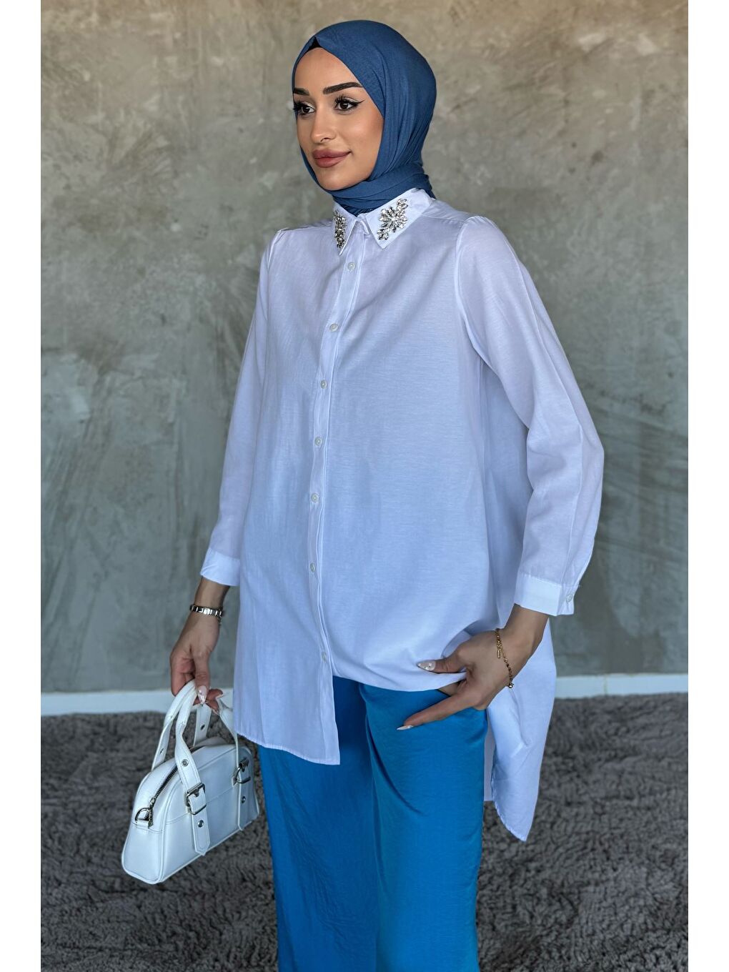 Beyaz Yaka Taş Detaylı Tesettür Tunik-3