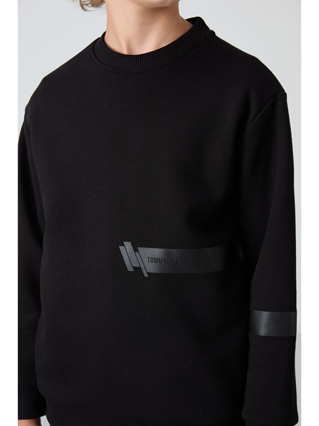 Siyah Pamuklu Kalın İçi Tüylü Yumuşak Dokulu Standart Fit Baskılı Erkek Çocuk Sweatshirt - 11238-2