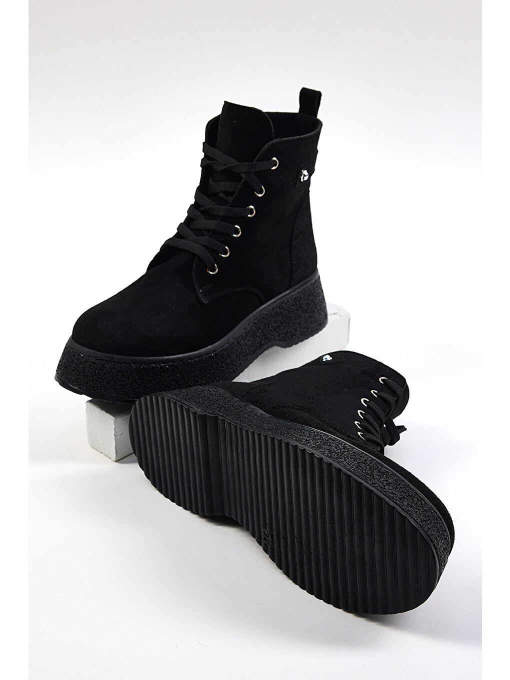 Kadın Siyah Süet Yüksek Poli Taban Bağcıklı Süet Bot-4