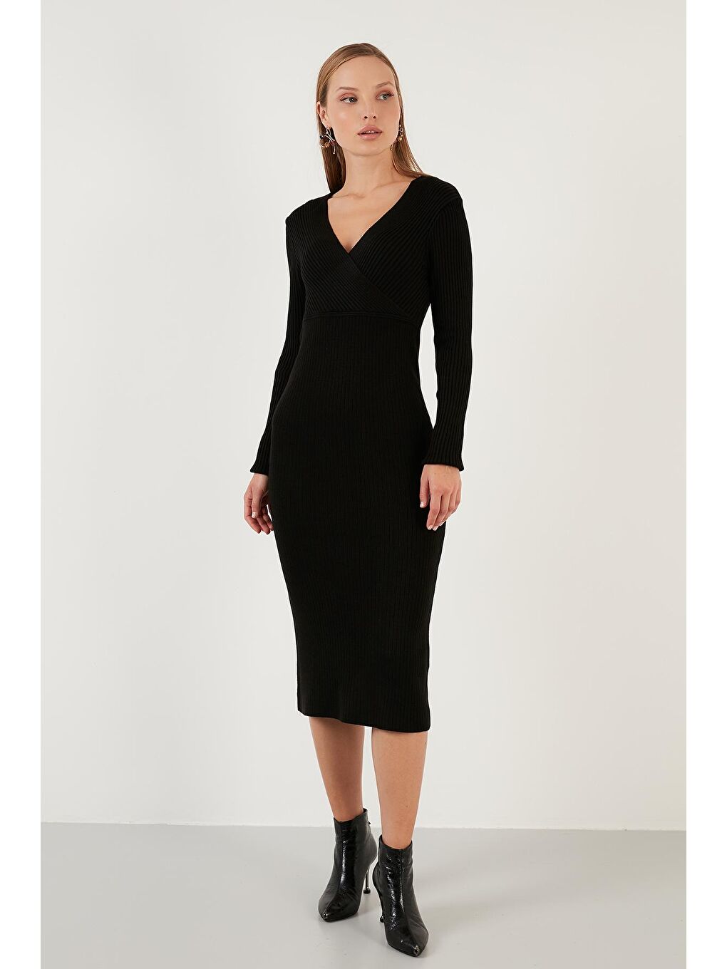 Siyah V Yaka Fitilli Dar Kesim Triko Elbise 63622518-3