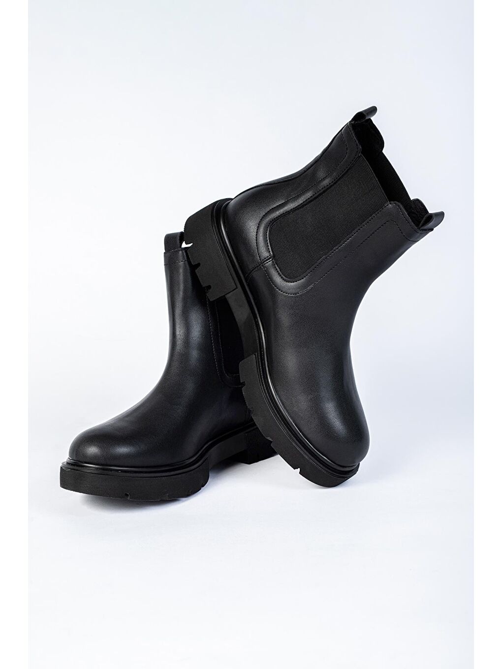 Siyah Yuvarlak Burunlu Lastikli Erkek Bot-5