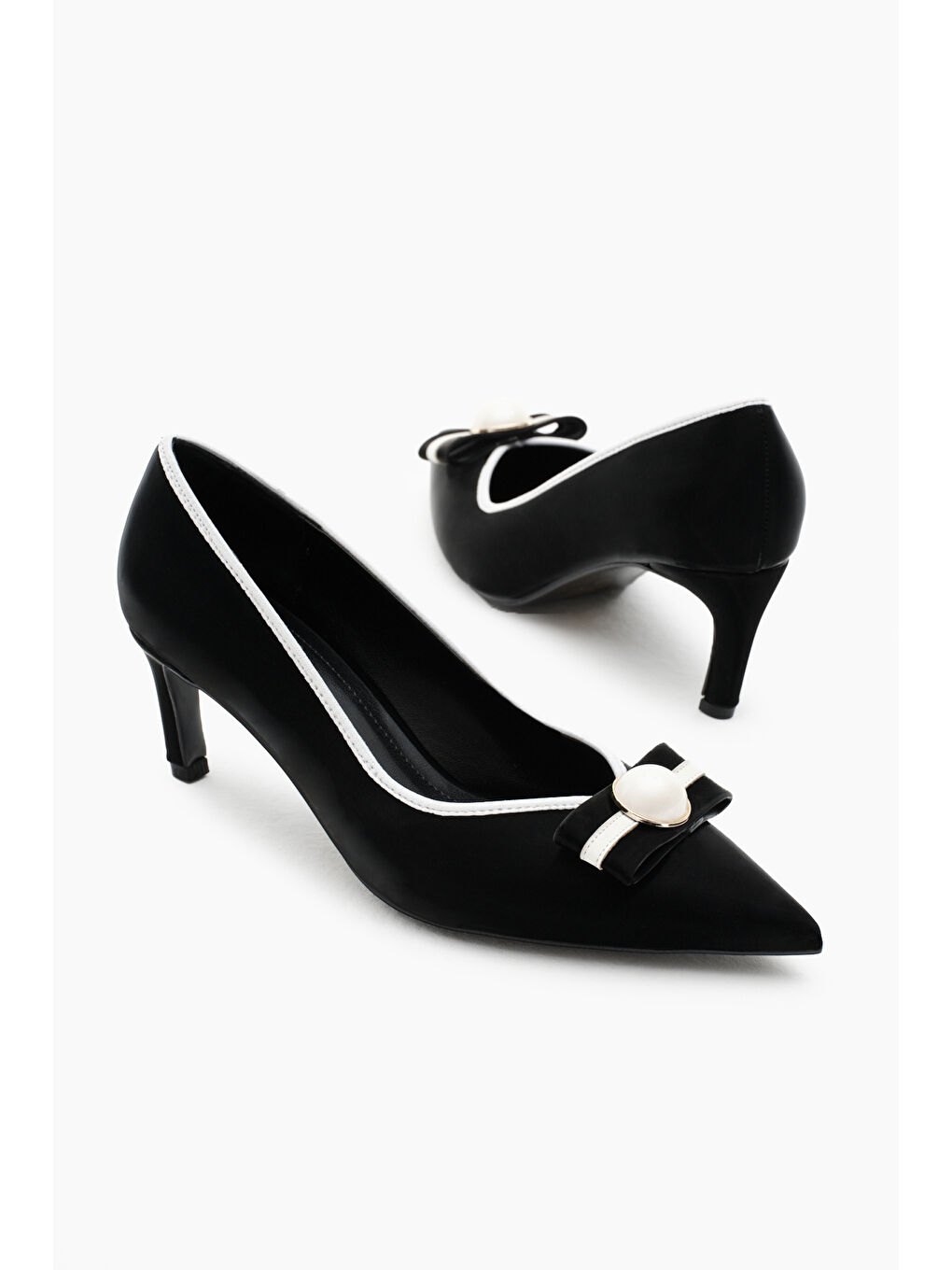 Kadın Siyah Neolit Taban Önü Tokalı Sivri Burunlu Topuklu Ayakkabı-3