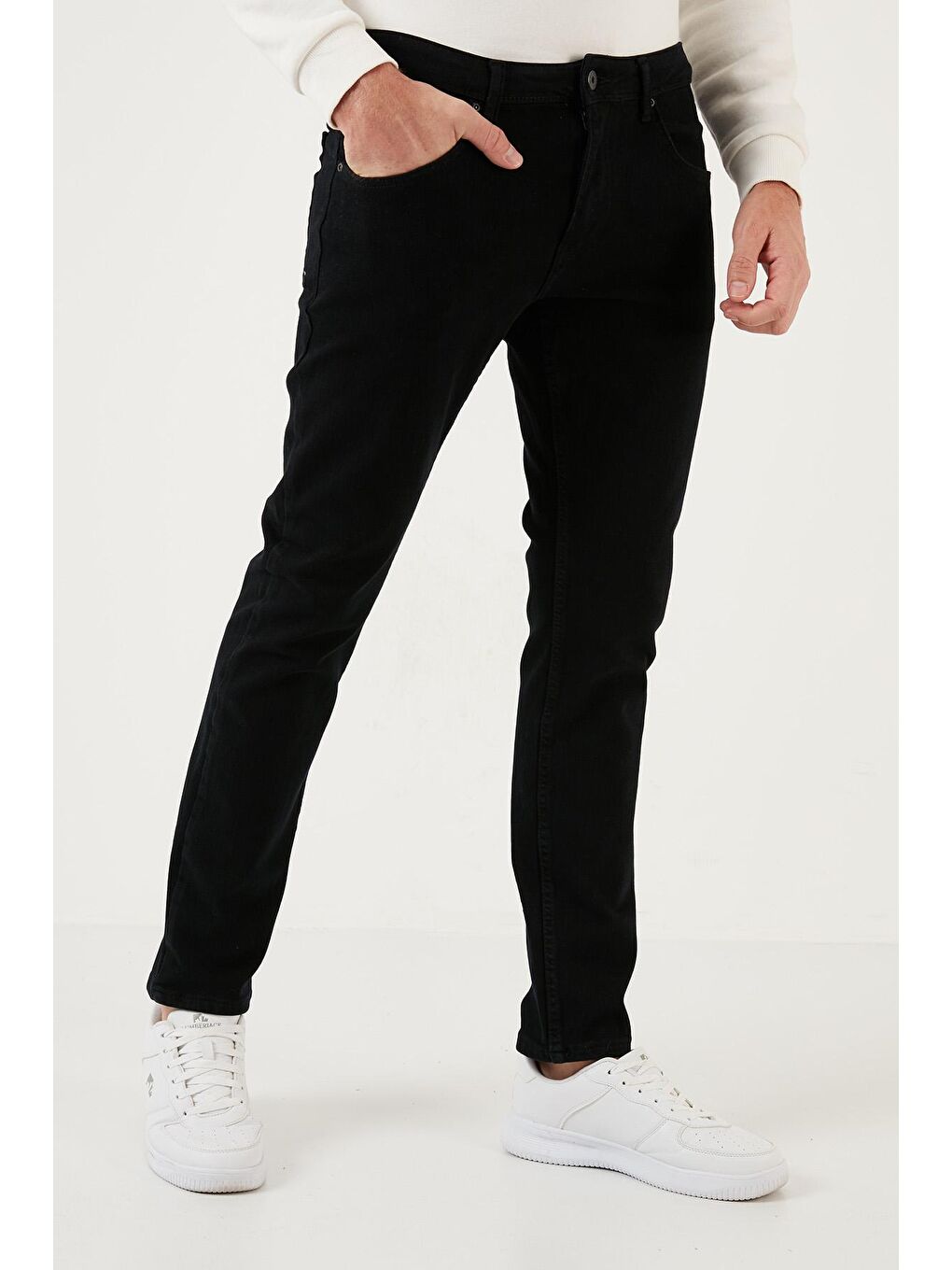 Siyah Pamuklu Yüksek Bel Slim Fit Dar Paça Jeans 3300J29TOKYO-2