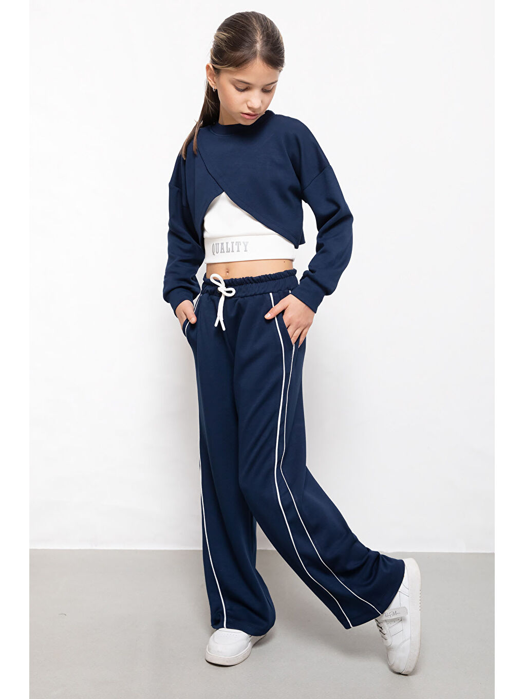 Lacivert Şerit Detaylı Geniş Paça Croplu Kız Çocuk 3'lü Takım 19841-1