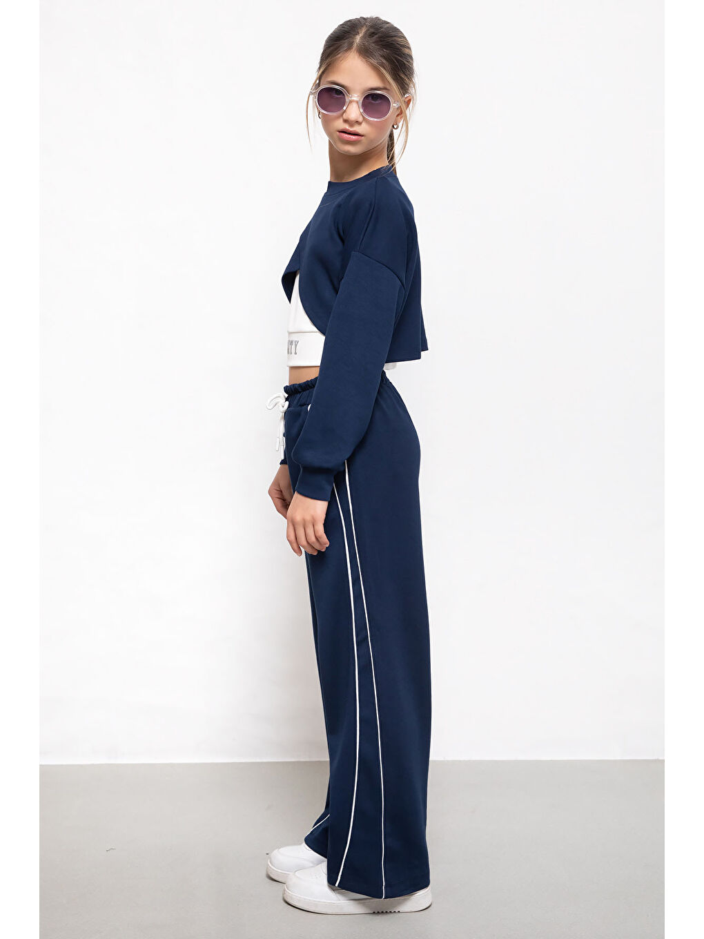 Lacivert Şerit Detaylı Geniş Paça Croplu Kız Çocuk 3'lü Takım 19841-4