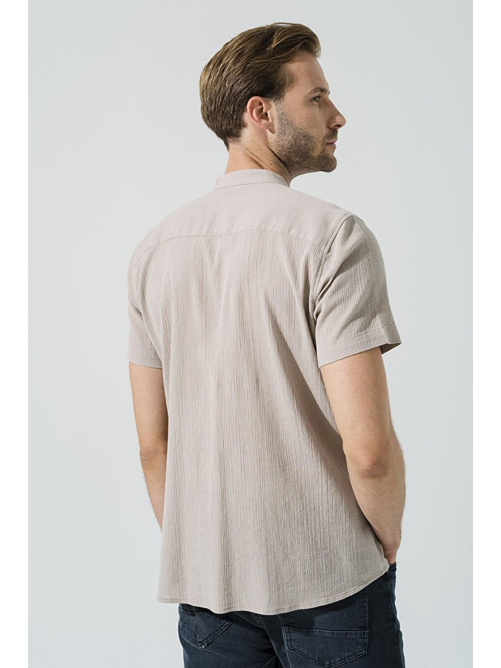 Bej Organik Hakim Yaka Tam Pat Kısakol Taş Gömlek-1