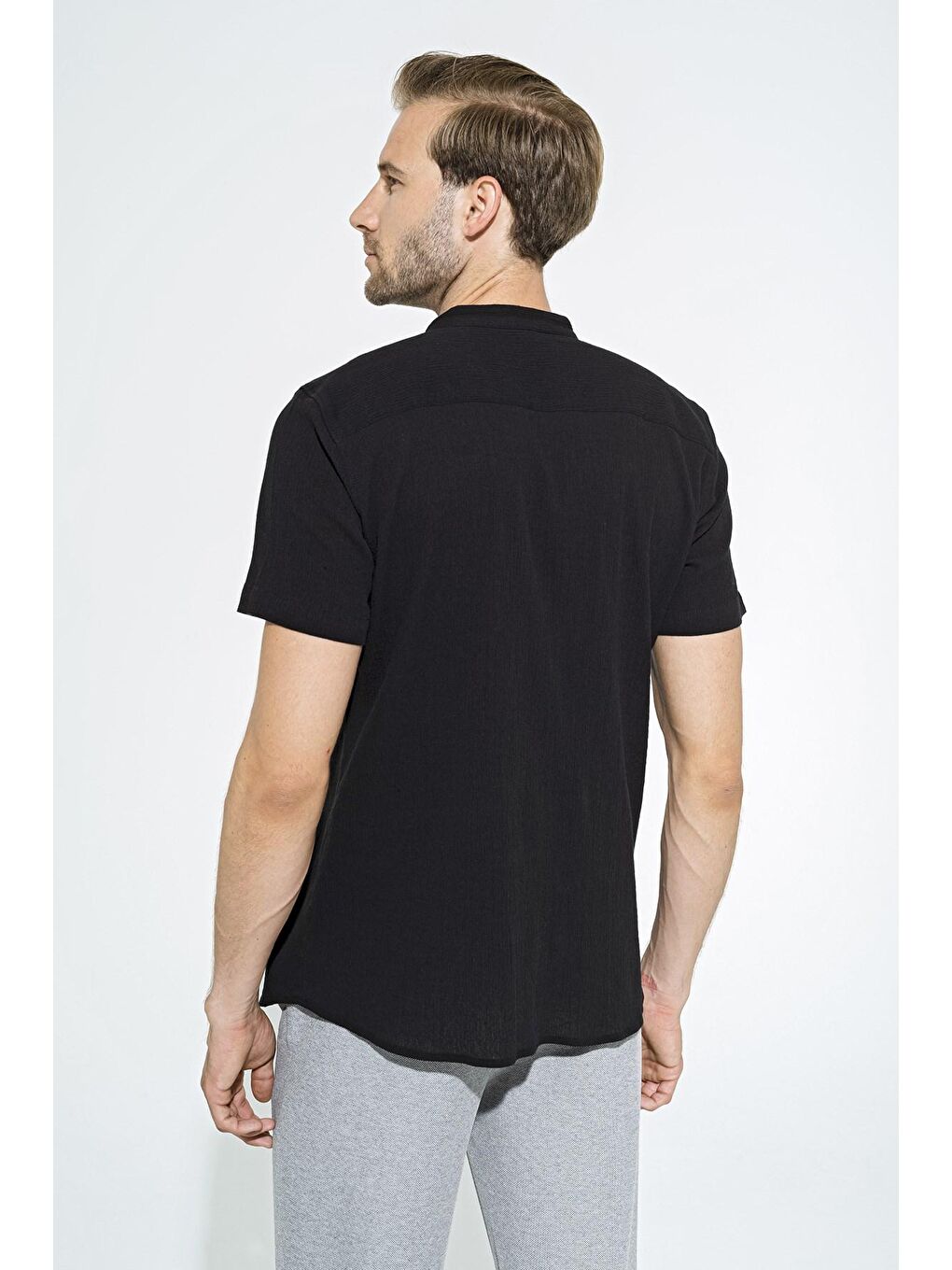 Organik Hakim Yaka Tam Pat Kısakol Siyah Gömlek-2