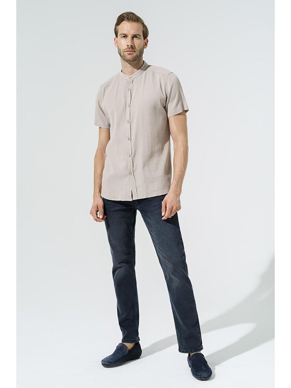 Bej Organik Hakim Yaka Tam Pat Kısakol Taş Gömlek-2