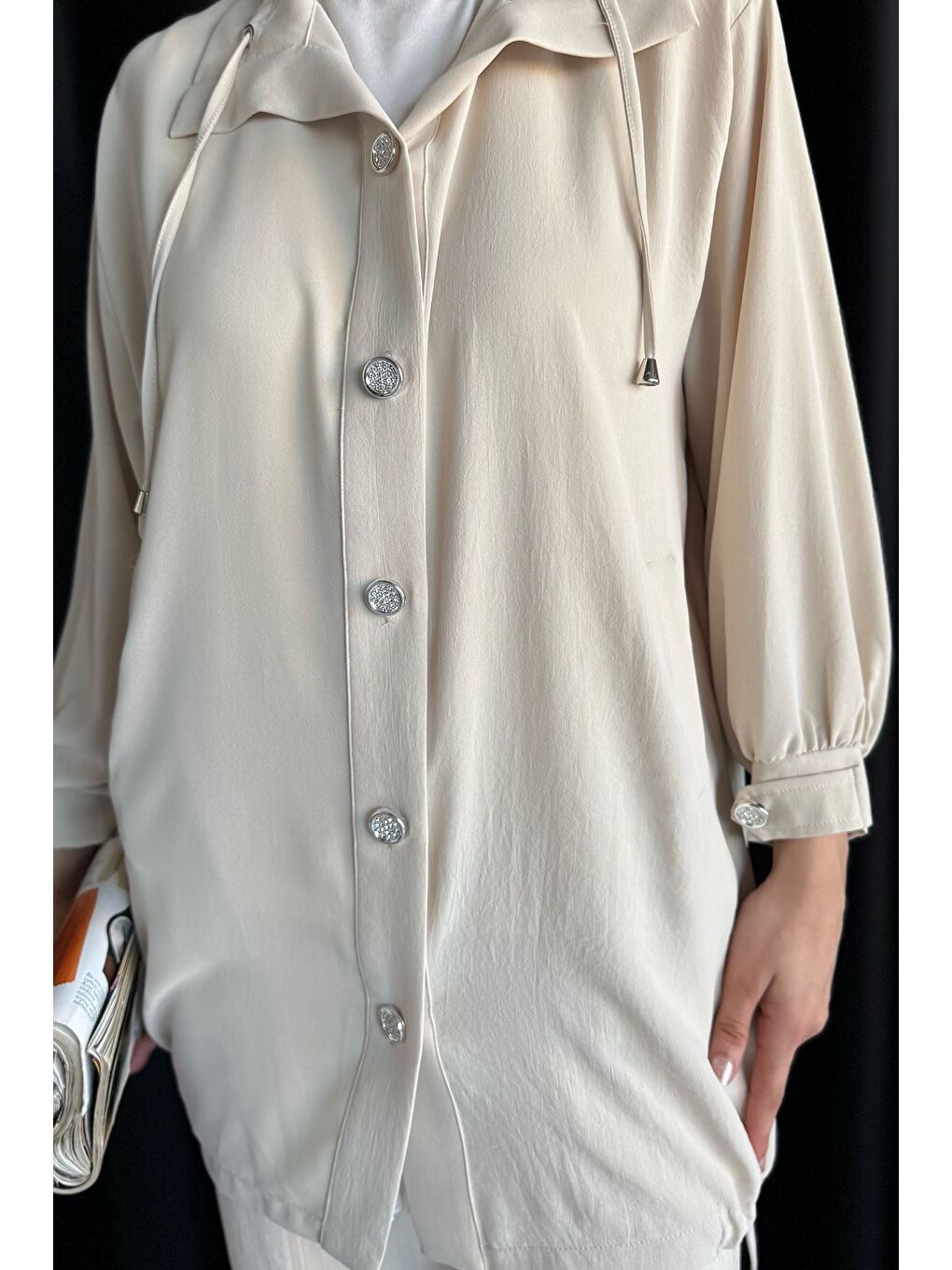 Bej Yaka Bağcıklı Kol Apoletli Tesettür Kap-5