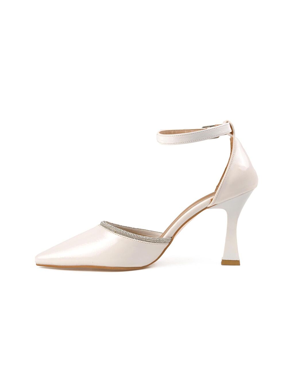 250 Beyaz Kırışık Rugan Kadın Topuklu Ayakkabı-1