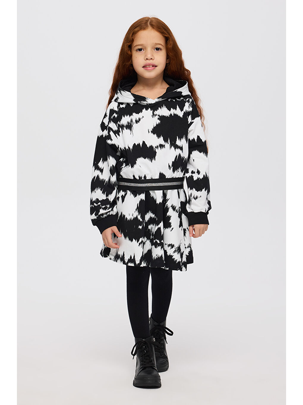 Kız Çocuk Desenli Kapüşonlu Siyah Sweatshirt