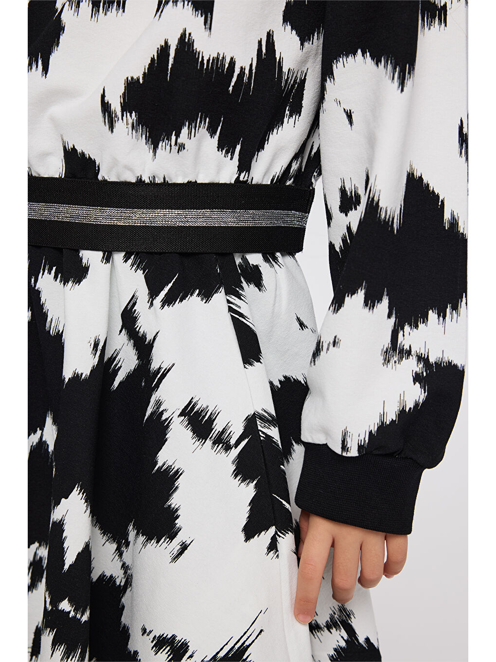 Kız Çocuk Desenli Kapüşonlu Siyah Sweatshirt-4