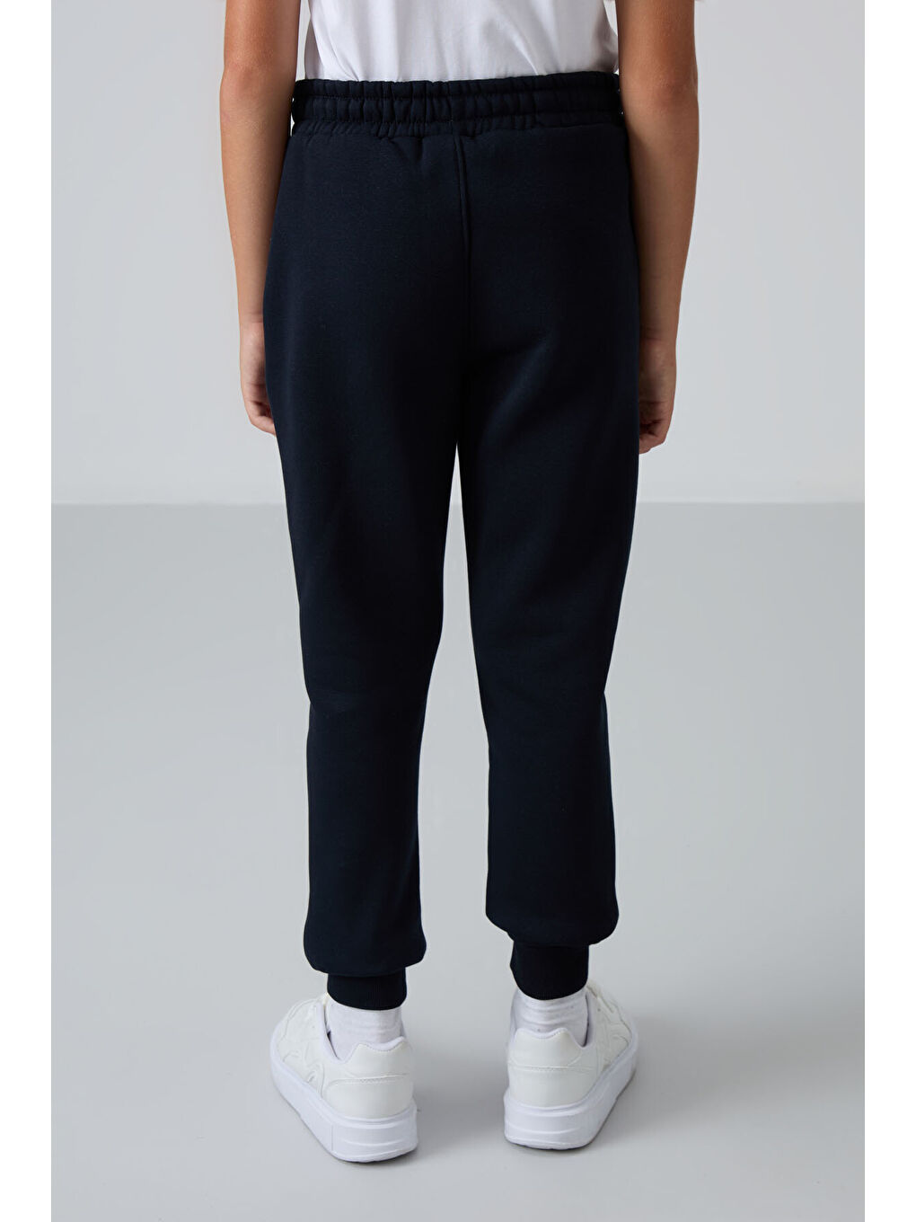 Lacivert Pamuklu Kalın İçi Tüylü Yumuşak Dokulu Standart Fit Nakışlı Erkek Çocuk Eşofman Alt - 1122-4