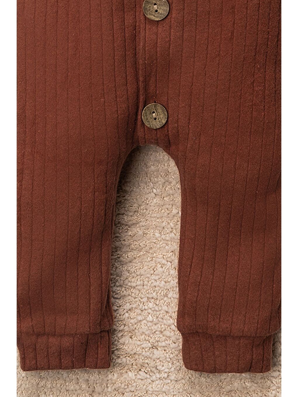 Kırmızı Bereli Güneş Armalı Düz Renk Tulum Bebek Takımı-4