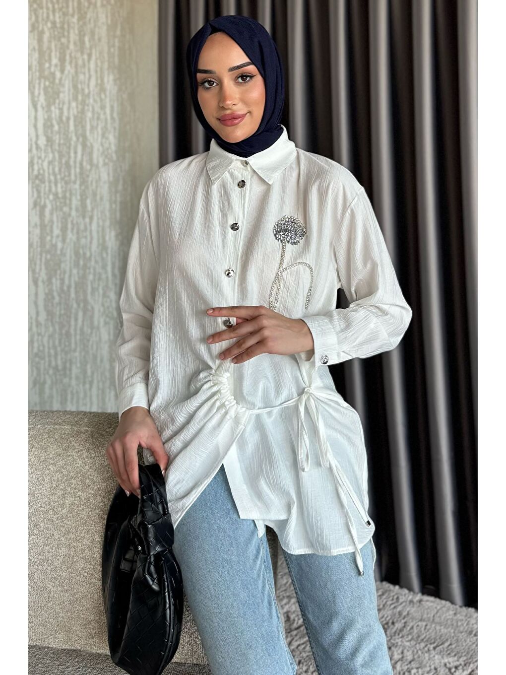 Ekru Yan Bağlamalı Taş İşlemeli Tesettür Tunik-3