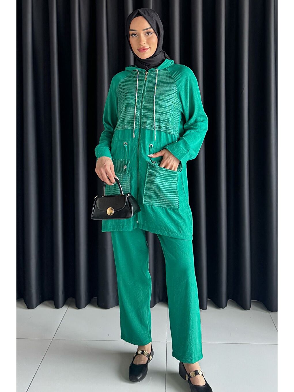 Yeşil Kapüşonlu Dantel Detaylı Tesettür Tunik Pantolon İkili Takım-3