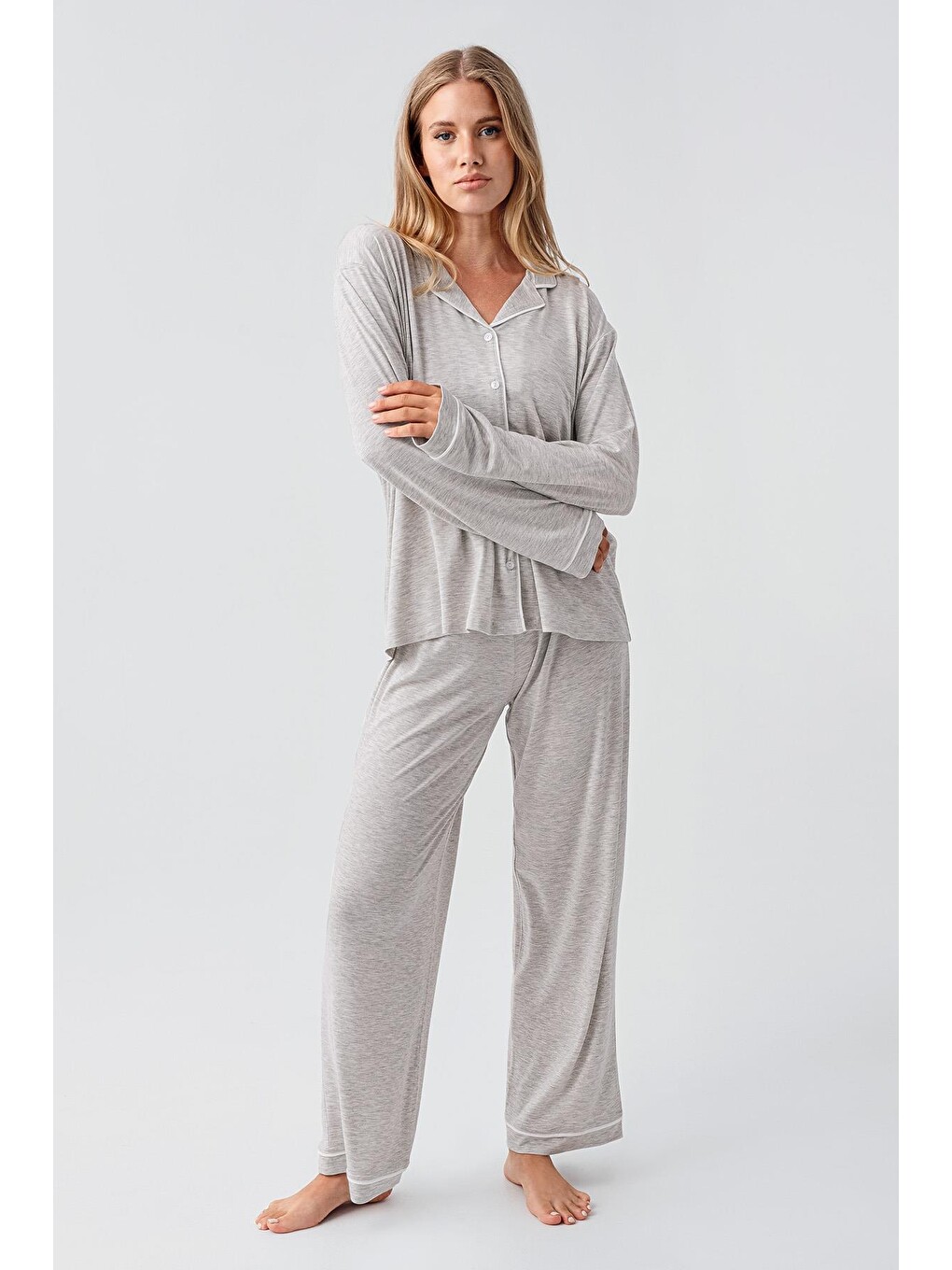 Gri Uzun Kollu Düğmeli Esnek Viskoz Pijama Takım 18207