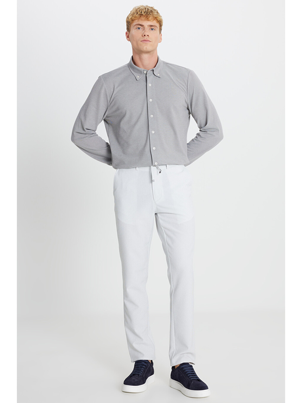 Erkek Gri Slim Fit Beli Bağlamalı Gofre Desenli Yan Cepli Casual Pantolon-2