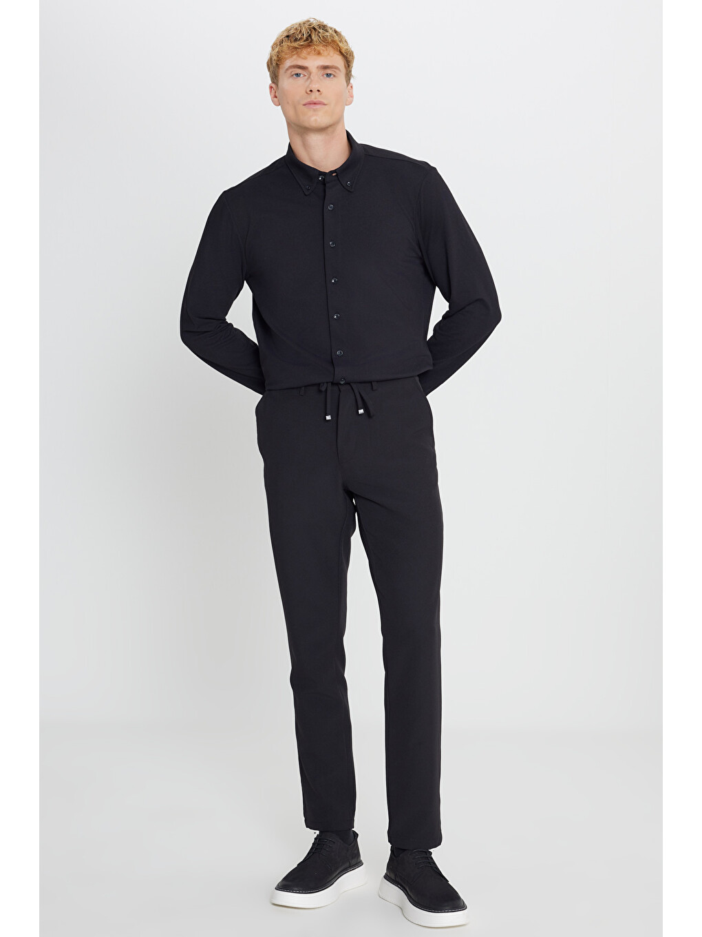 Erkek Siyah Slim Fit Beli Bağlamalı Gofre Desenli Yan Cepli Casual Pantolon-1
