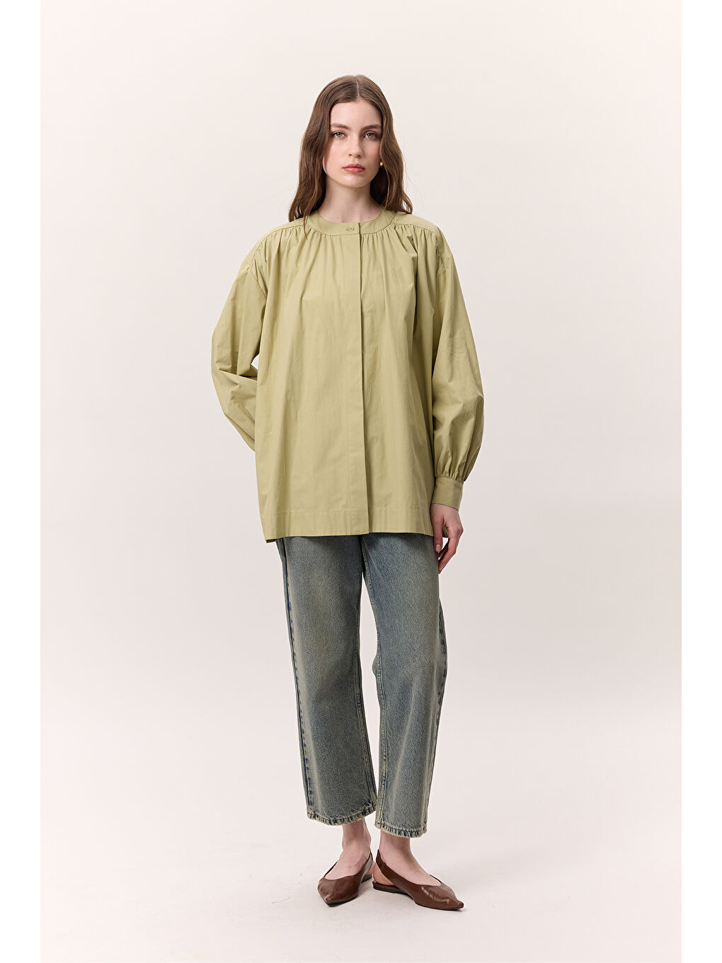 Yeşil Büzgü Detaylı Geniş Gömlek Adaçayı-1