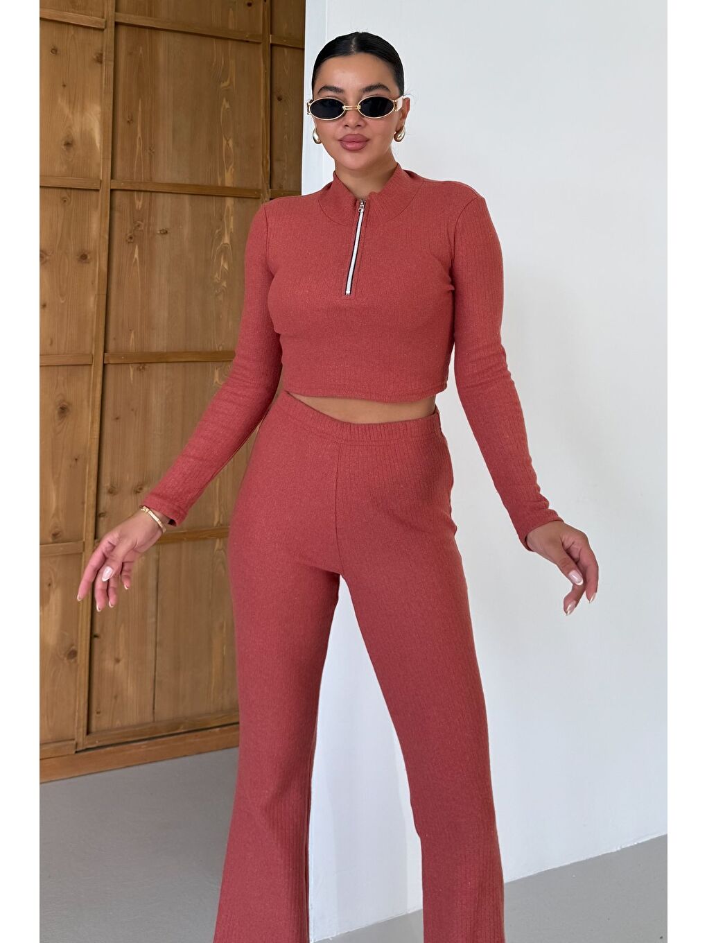 Turuncu Kadın Kiremit Yarım Fermuarlı Crop Alt-Üst Pantolonlu Takım-2