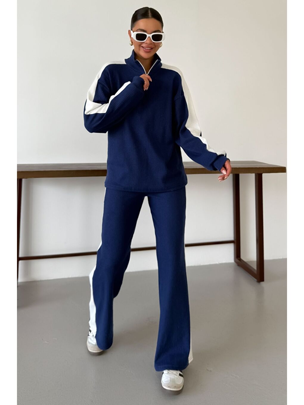 Kadın Lacivert Dik Yaka Yarım Fermuarlı Kalın Çizgi Detaylı Alt-Üst Takım-2