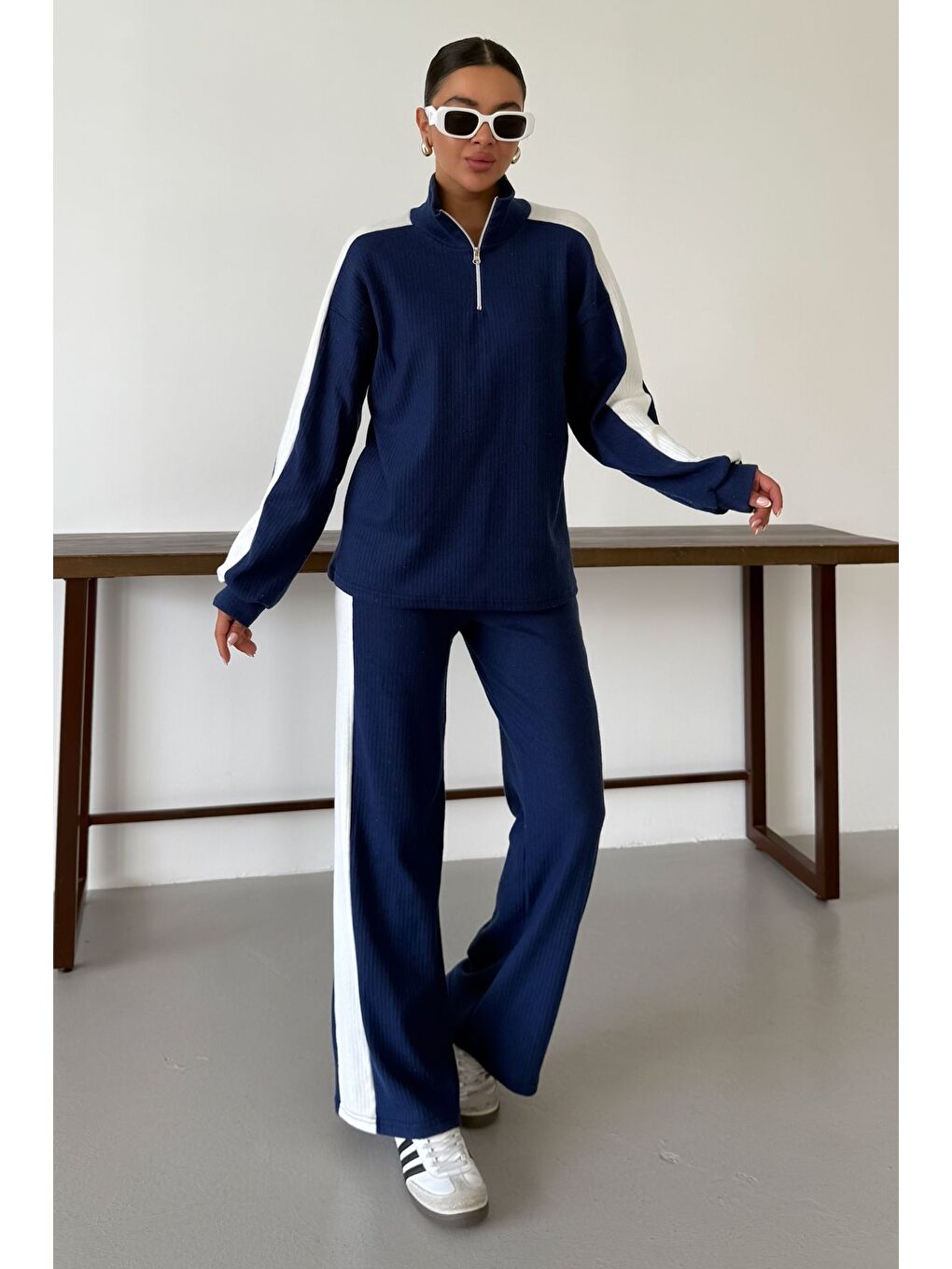 Kadın Lacivert Dik Yaka Yarım Fermuarlı Kalın Çizgi Detaylı Alt-Üst Takım-3