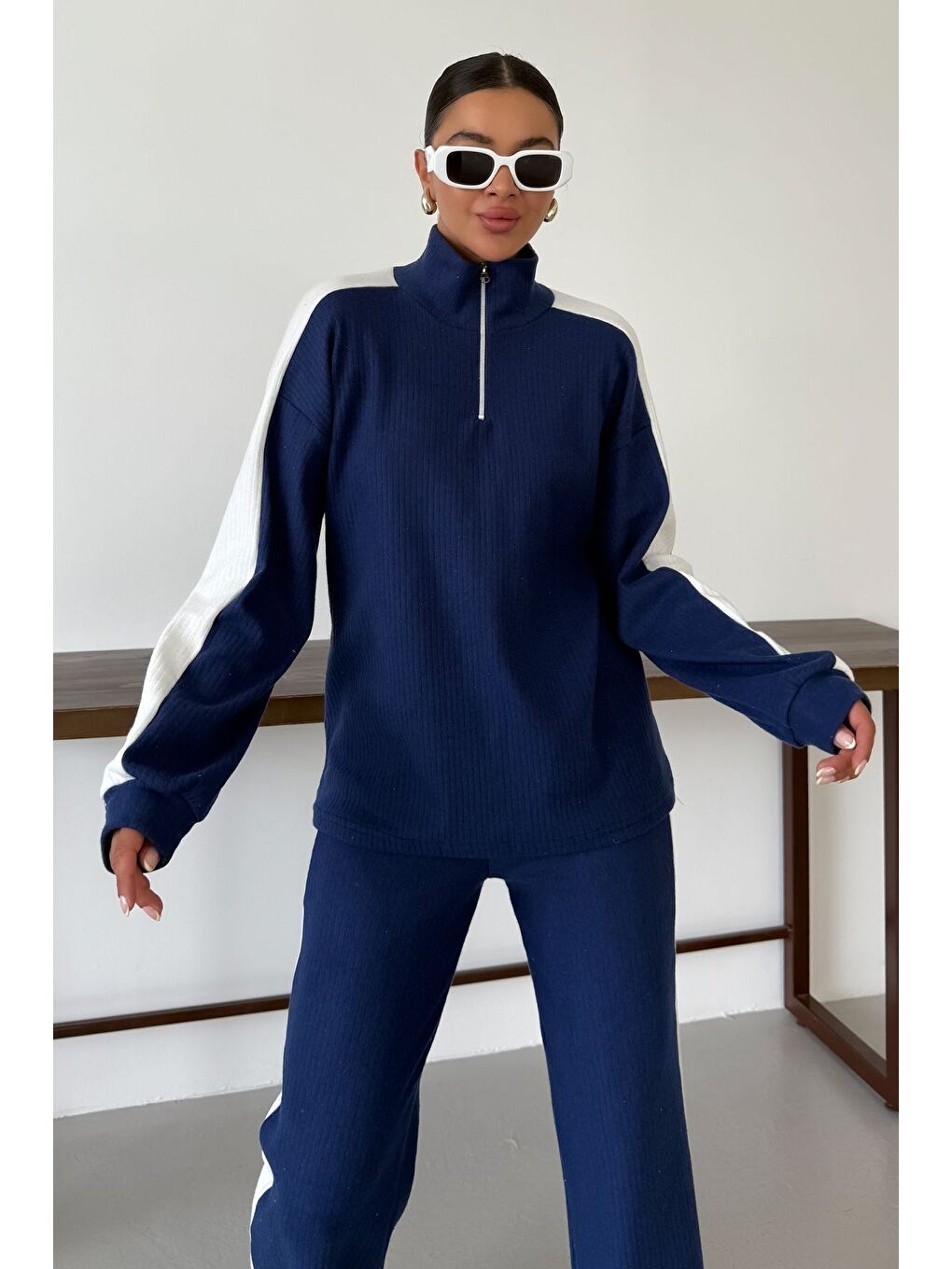 Kadın Lacivert Dik Yaka Yarım Fermuarlı Kalın Çizgi Detaylı Alt-Üst Takım-4