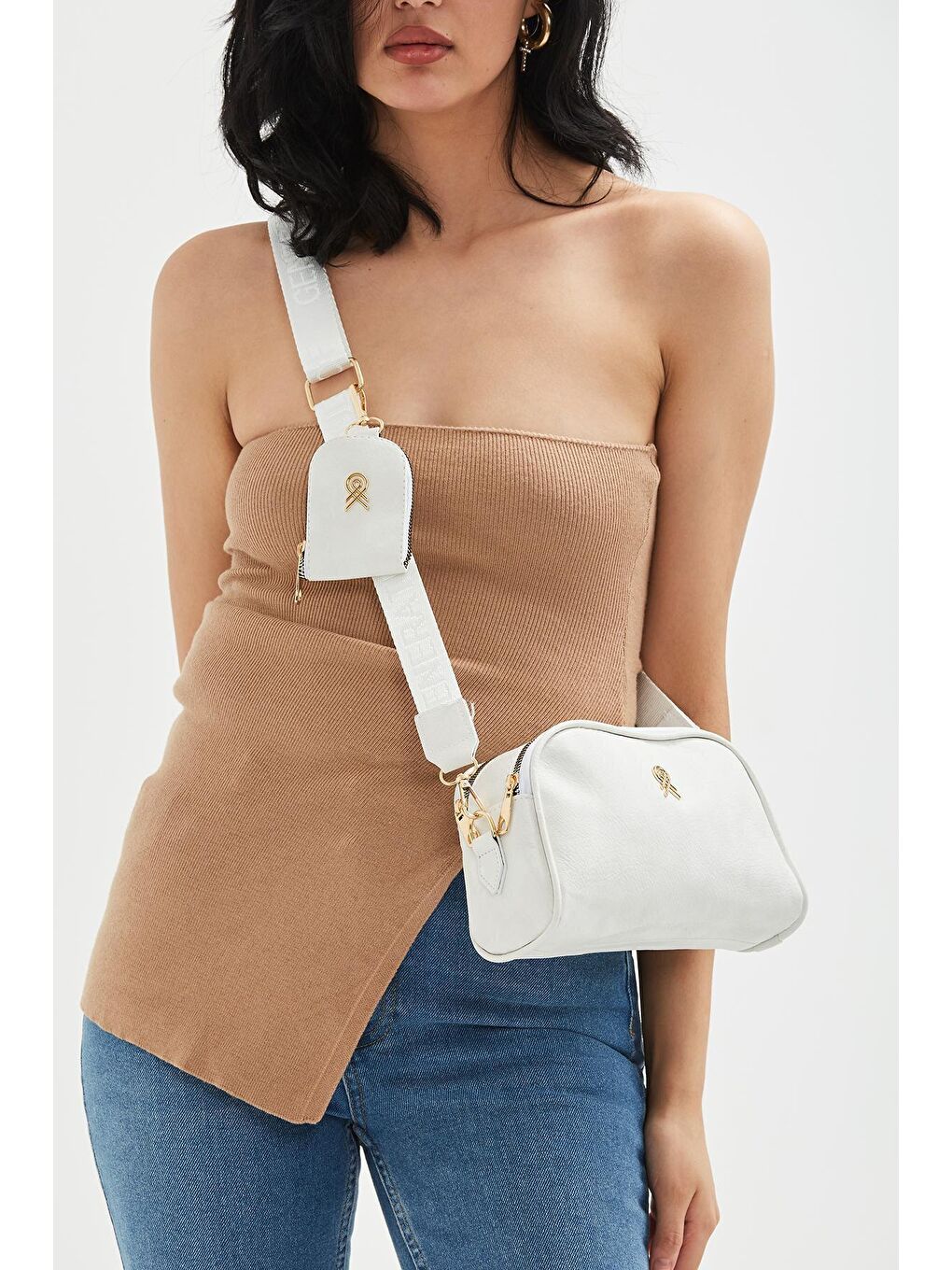 Uzun Askılı Cüzdan Detaylı Nadia Kadın Çapraz Çanta Beyaz