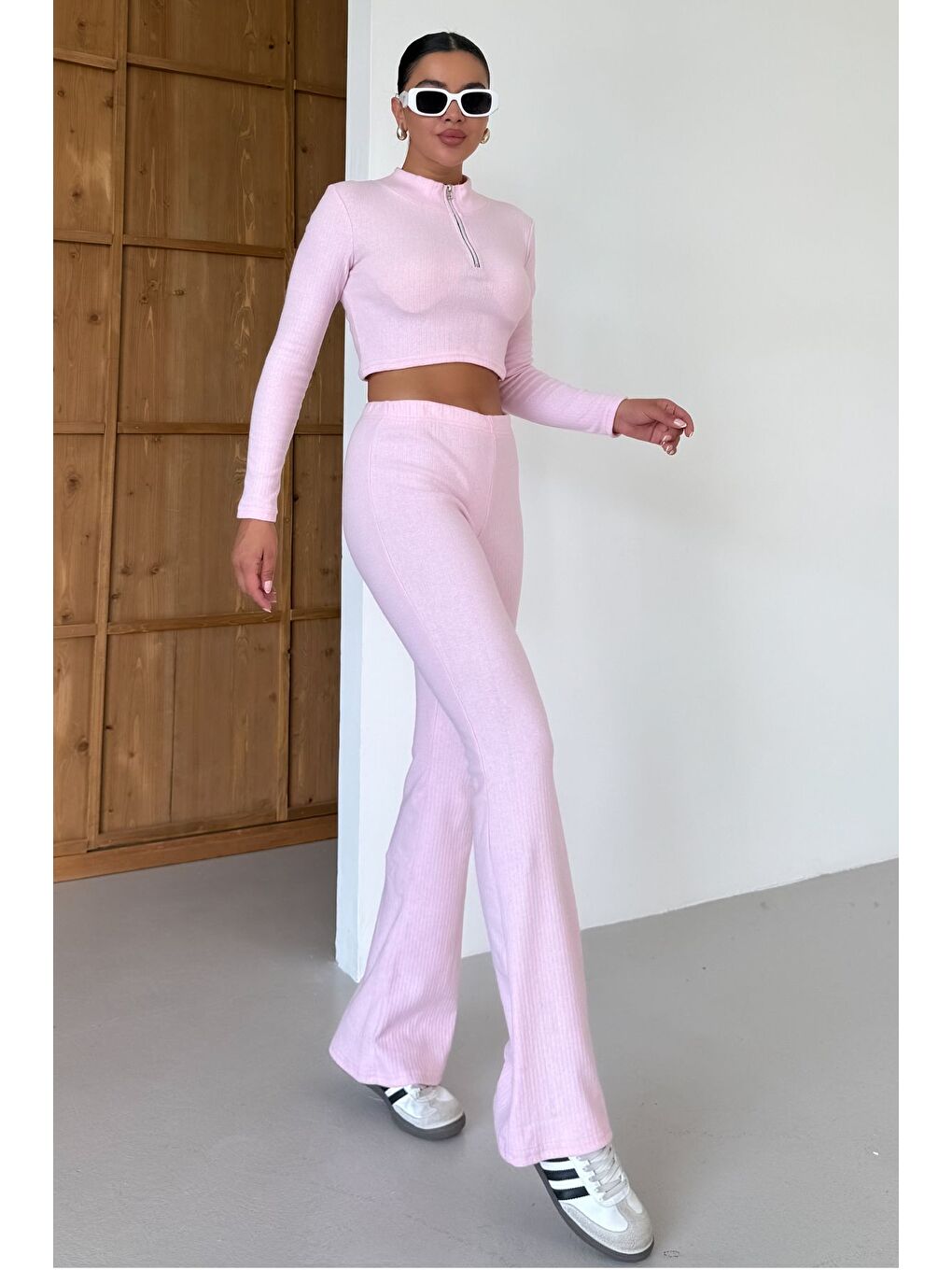 Kadın Pembe Yarım Fermuarlı Crop Alt-Üst Pantolonlu Takım-2