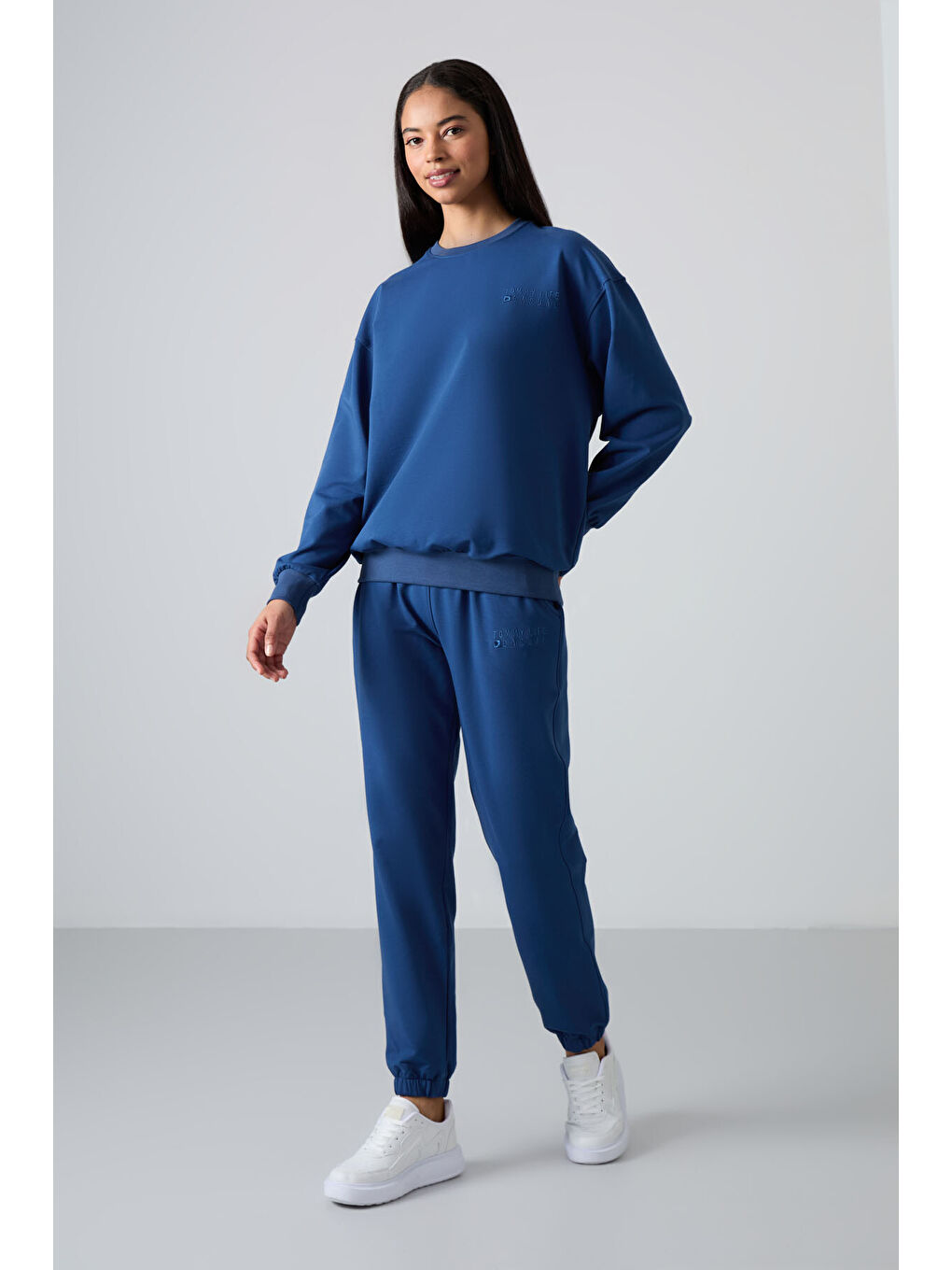 Mavi Parlament Basic Pamuklu O Yaka Oversize Lastik Paça Kadın Eşofman Takım - 95287-6