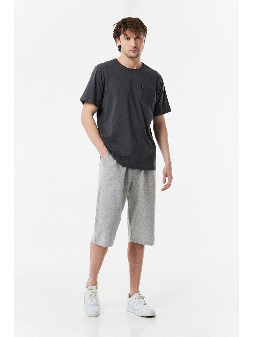 Gri Beli Bağcıklı Cebli Kapri-1