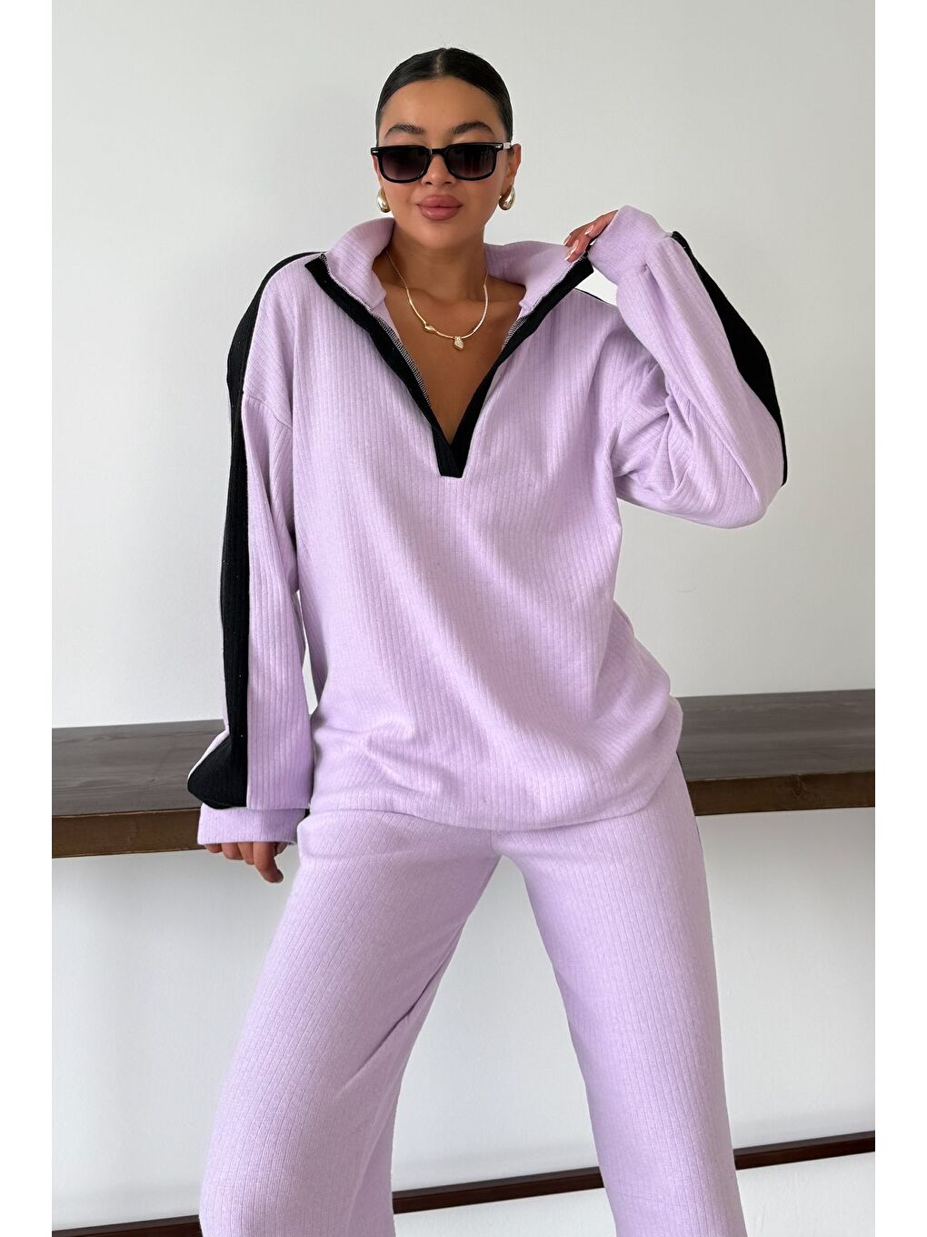 Mor Kadın Eflatun V Yaka Siyah Çizgi Detaylı Kazak Alt-Üst Pantolonlu Takım-2