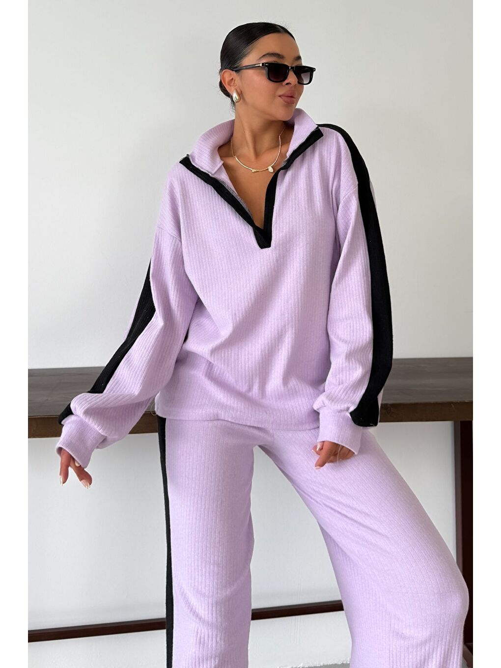 Mor Kadın Eflatun V Yaka Siyah Çizgi Detaylı Kazak Alt-Üst Pantolonlu Takım-3