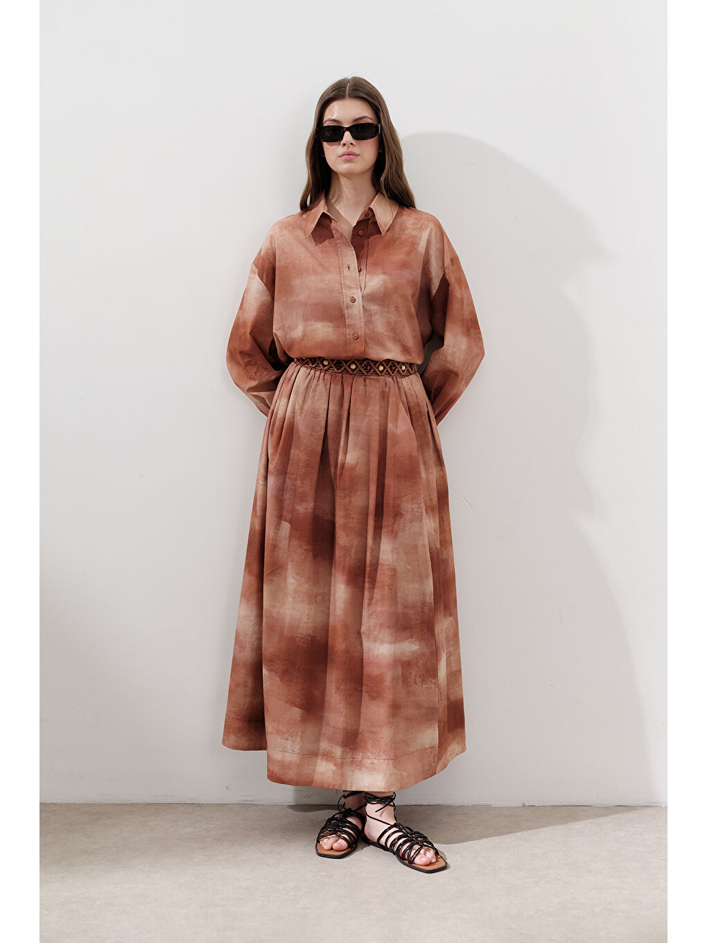 Kahverengi Desenli Pamuklu Hafif Gömlek Kiremit