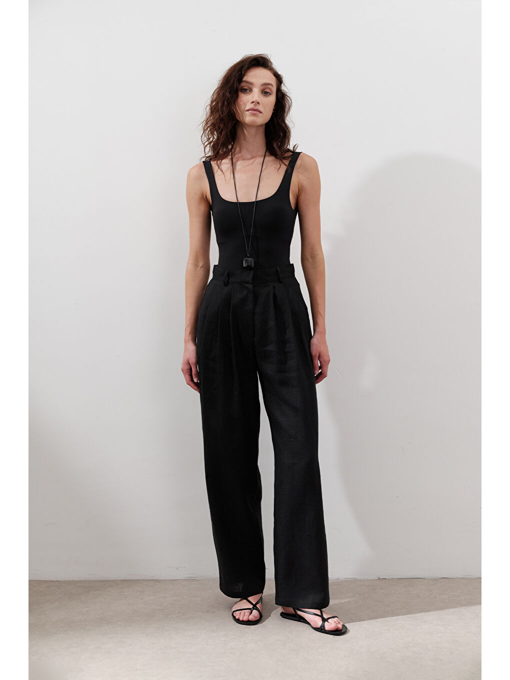 Keten Pileli Geniş Pantolon Siyah-4