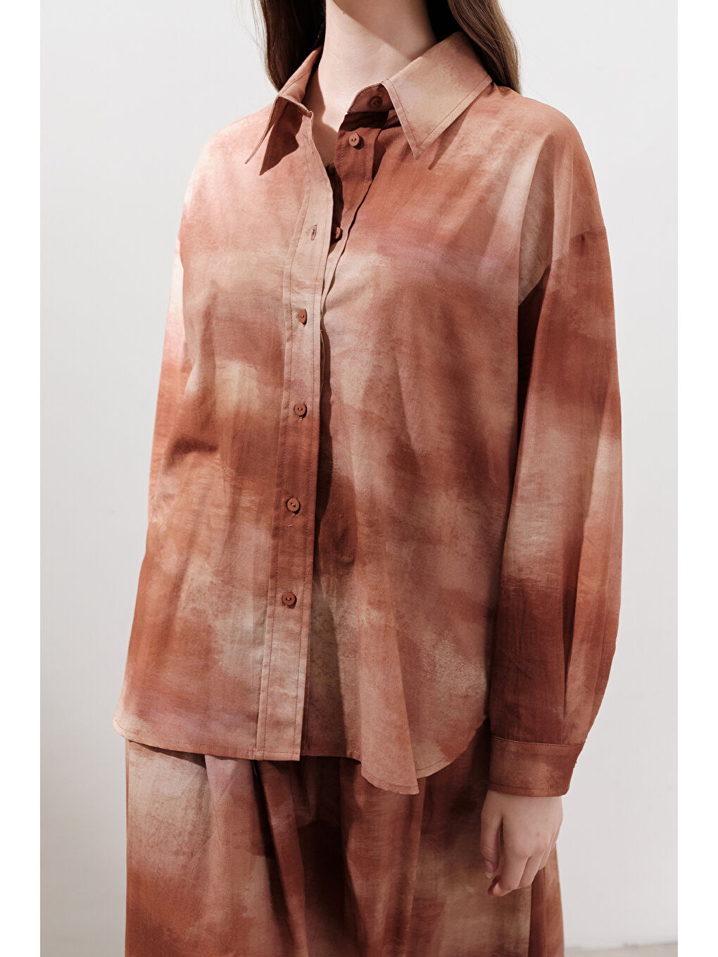 Kahverengi Desenli Pamuklu Hafif Gömlek Kiremit-3