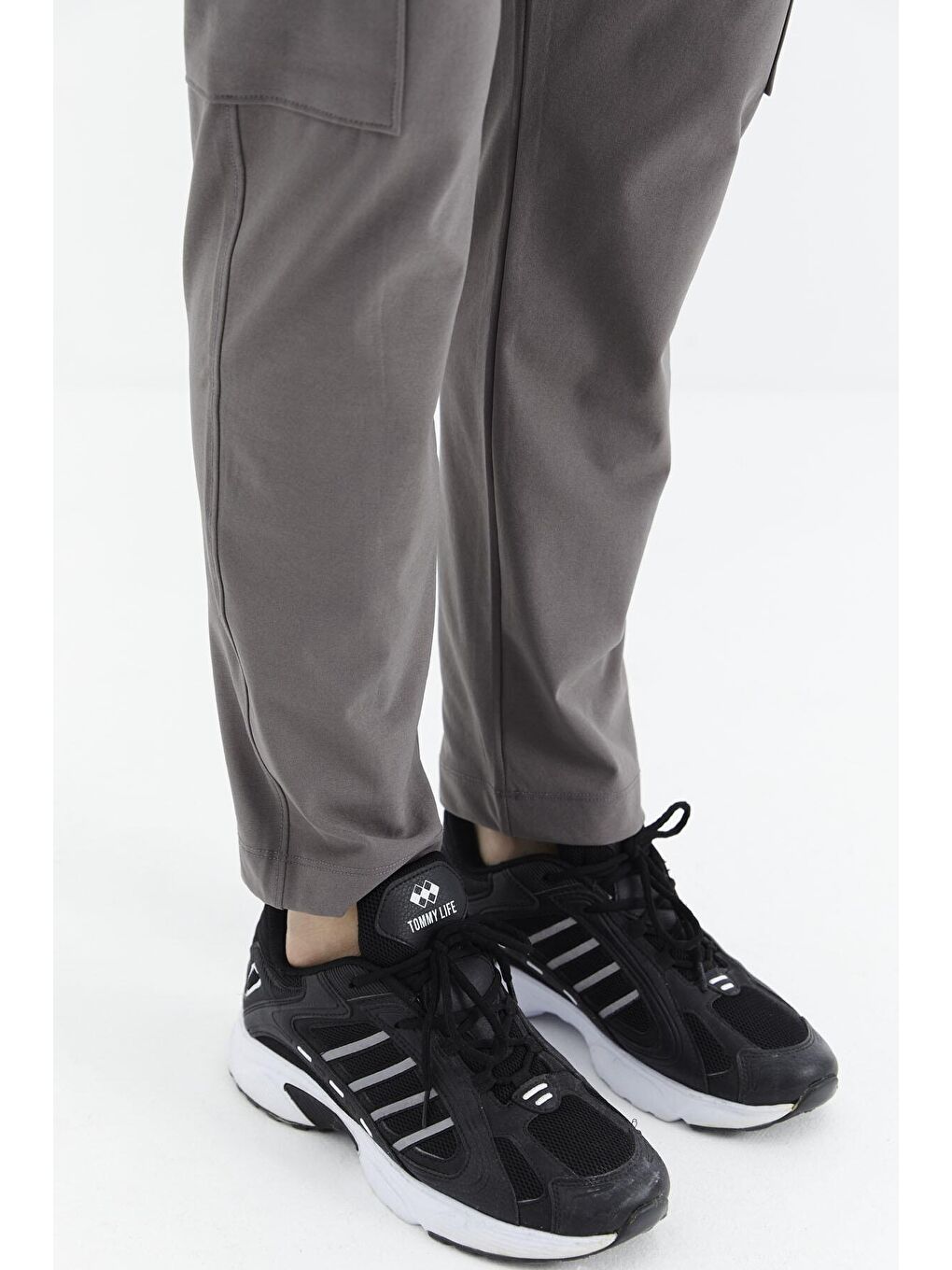 Koyu Gri Bağcıklı Cep Detaylı Rahat Kalıp Erkek Eşofman Alt - 84998-3