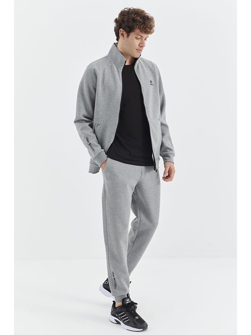 Gri Melanj Dik Yaka Fermuarlı Kanguru Cep Detaylı Rahat Kalıp Erkek Eşofman Takımı - 85219