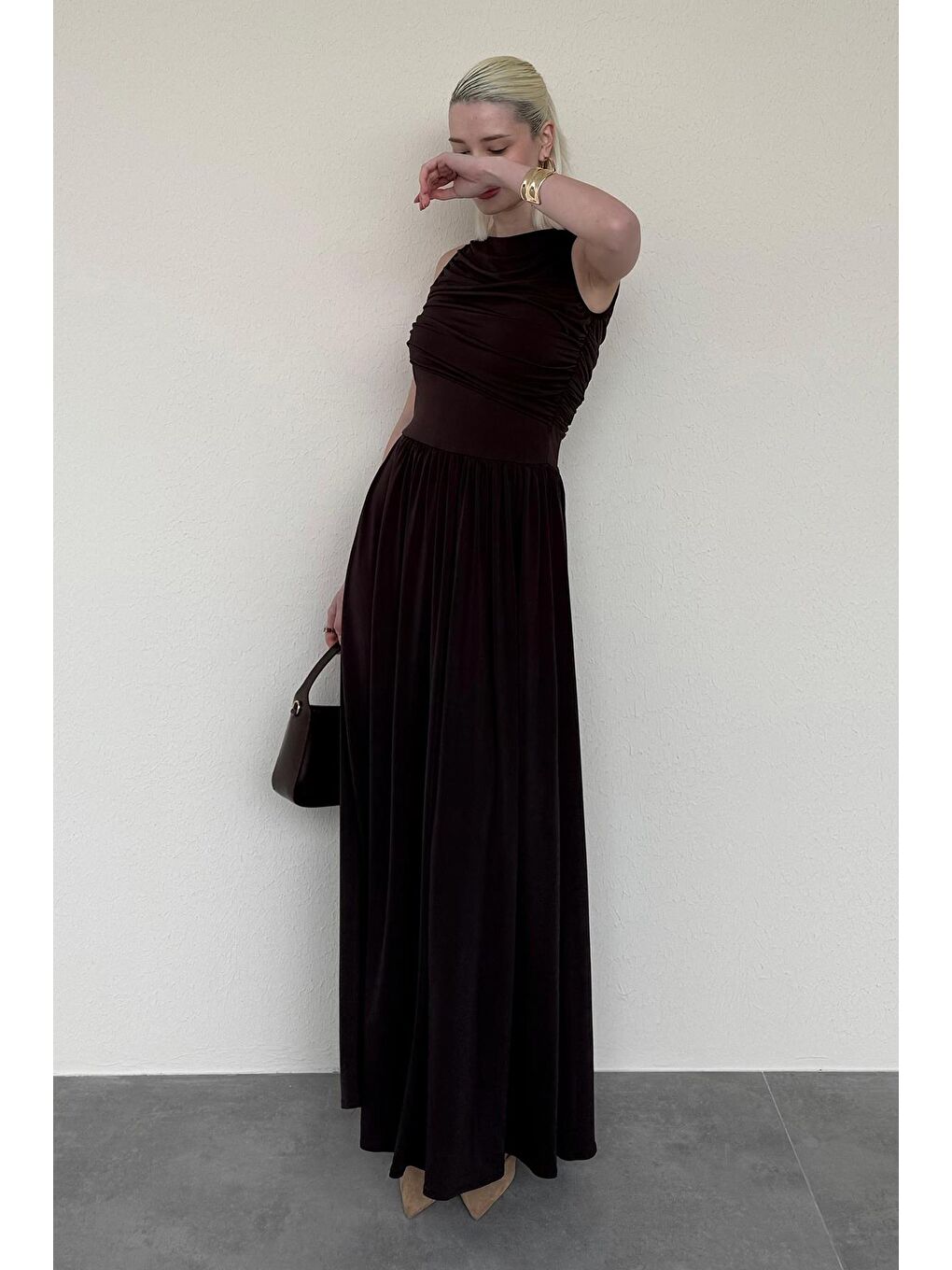 Kahverengi Önü Dökümlü Uzun Boy Kadın Elbise Mg2364-1