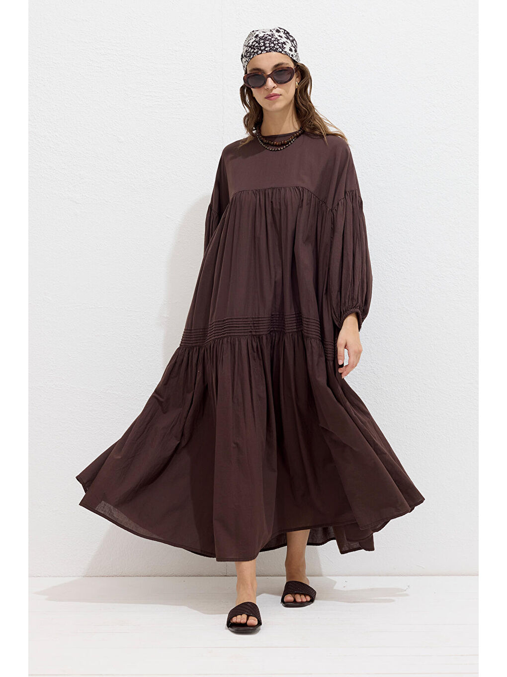 Büzgülü Oversize Vual Elbise Kahverengi-5